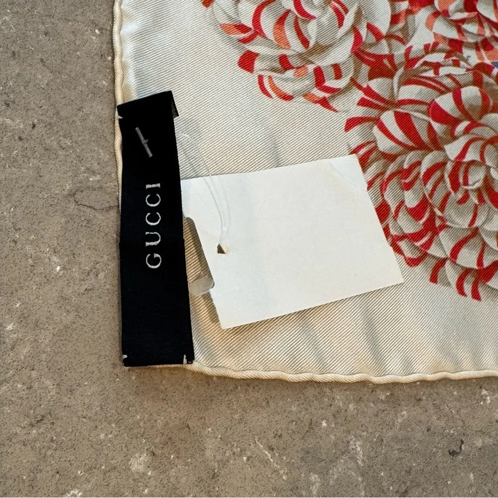 Authentic RARE GUCCI Silk SCARF Grid - Logo Floral Equestrian Handbags Shoes